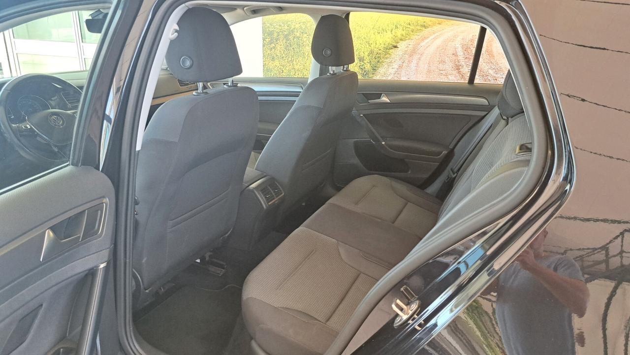 VW Golf 7.5 1.6 TDI 115 CV 5p-CERCHI-PDC-CLIMA...