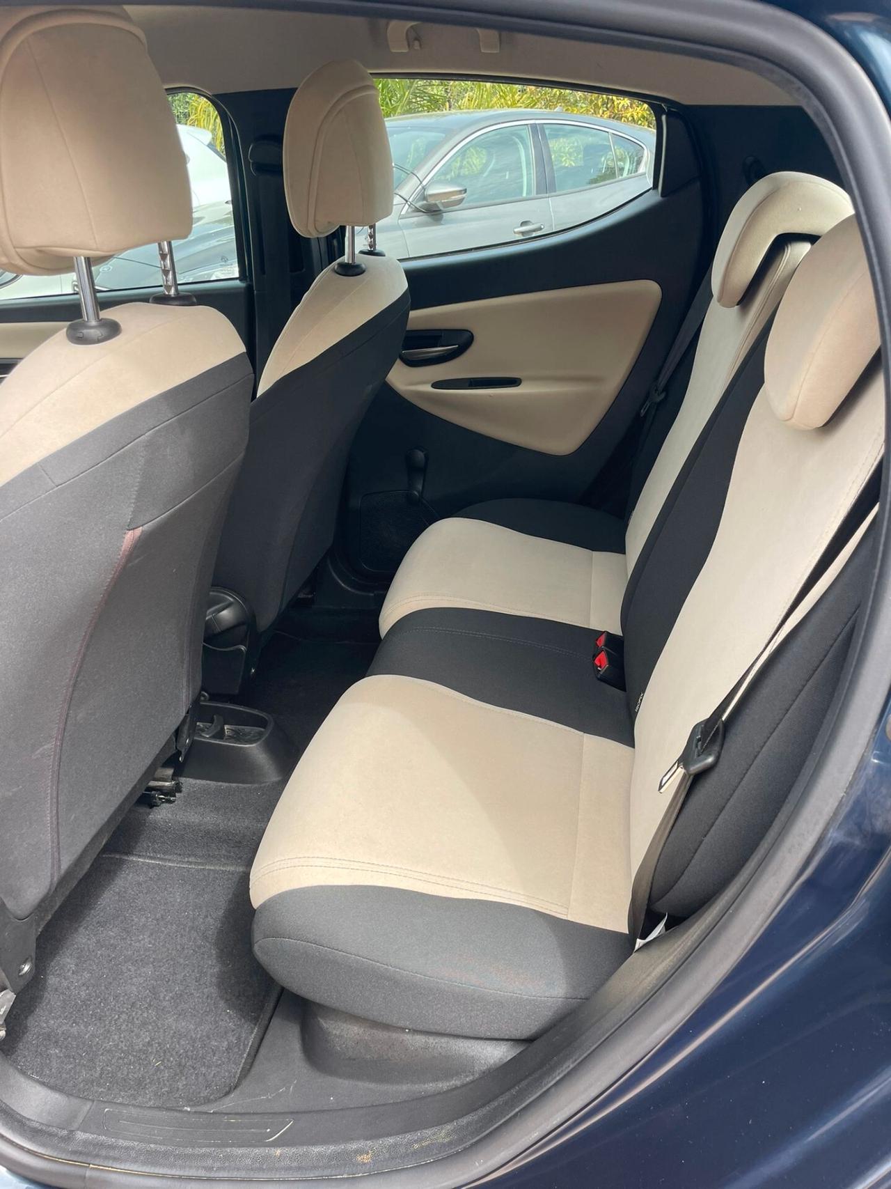 Lancia Ypsilon 1.3 MJT 16V 95 CV 5 porte Platinum