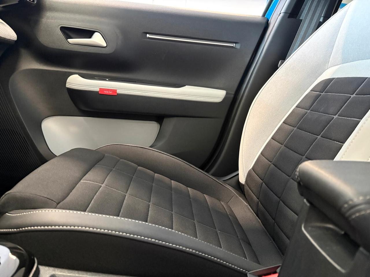 Citroen C3 MAX motore elettrico 44 kWh SPOTICAR BLU