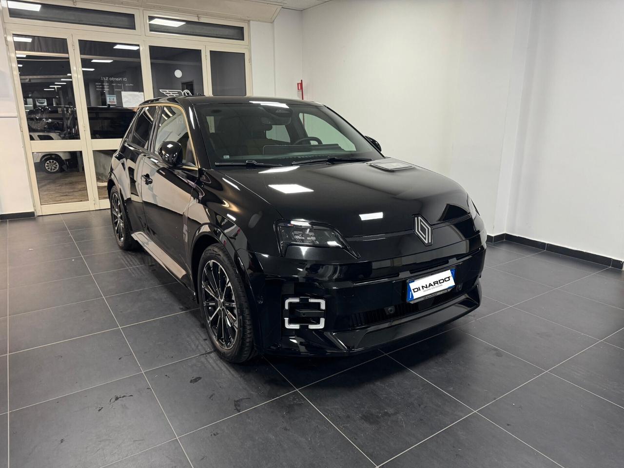 Renault 5 E-Tech Electric 150 CV Comfort Range Iconic Cinq