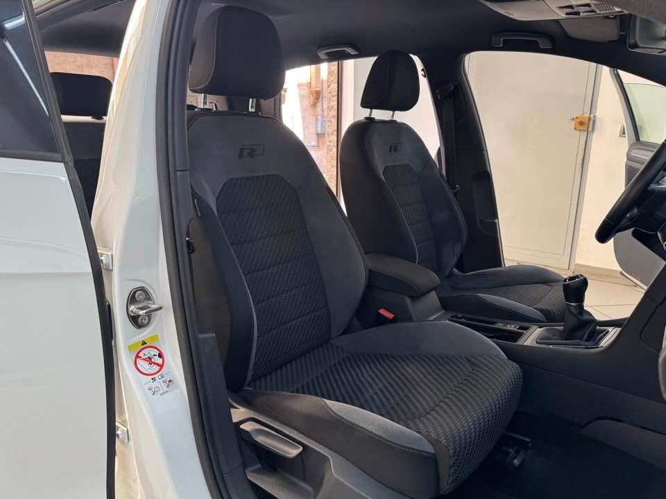 Volkswagen Golf 7.5 1.6 TDI 115 CV 5p. R-line 2018