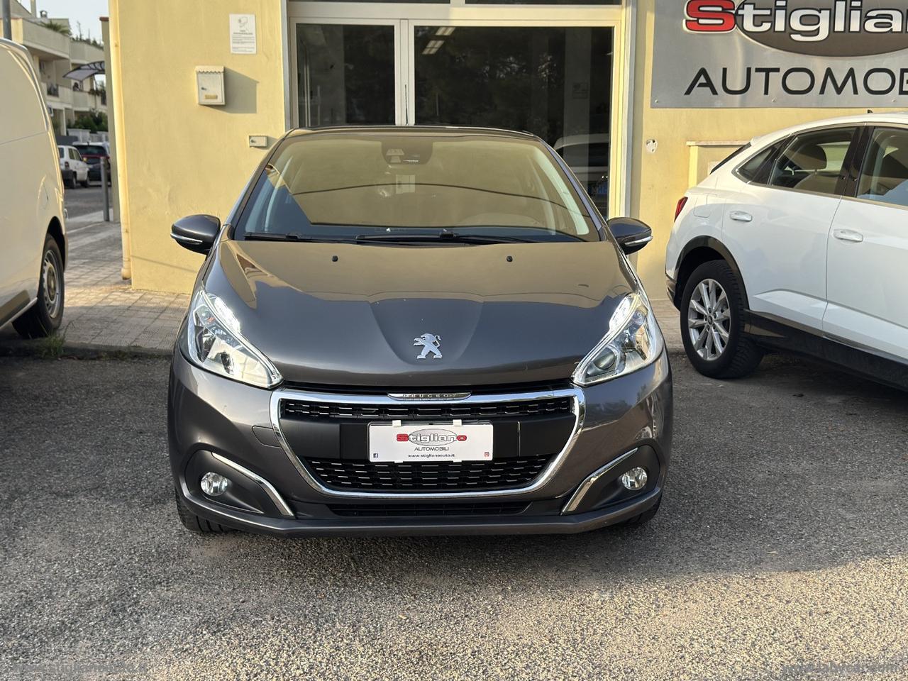 PEUGEOT 208 PureTech 82 S&S 5p. Signature