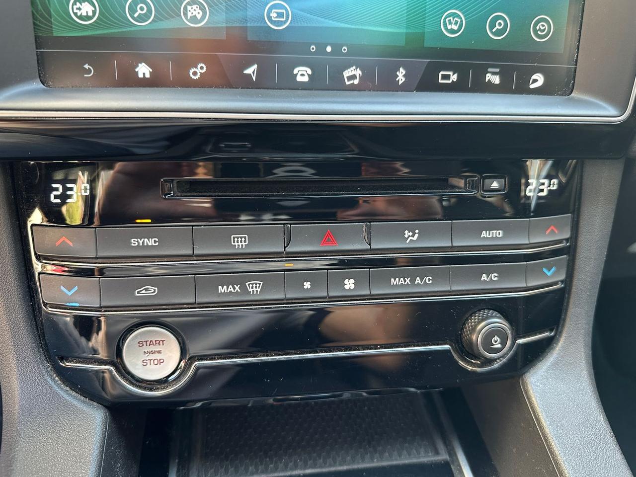 Jaguar F-Pace R-Sport 2.0 20d Turbo #11029