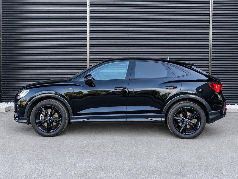 Audi Q3 SPB 40 TDI Quattro S-tronic Identity Black 193 CV