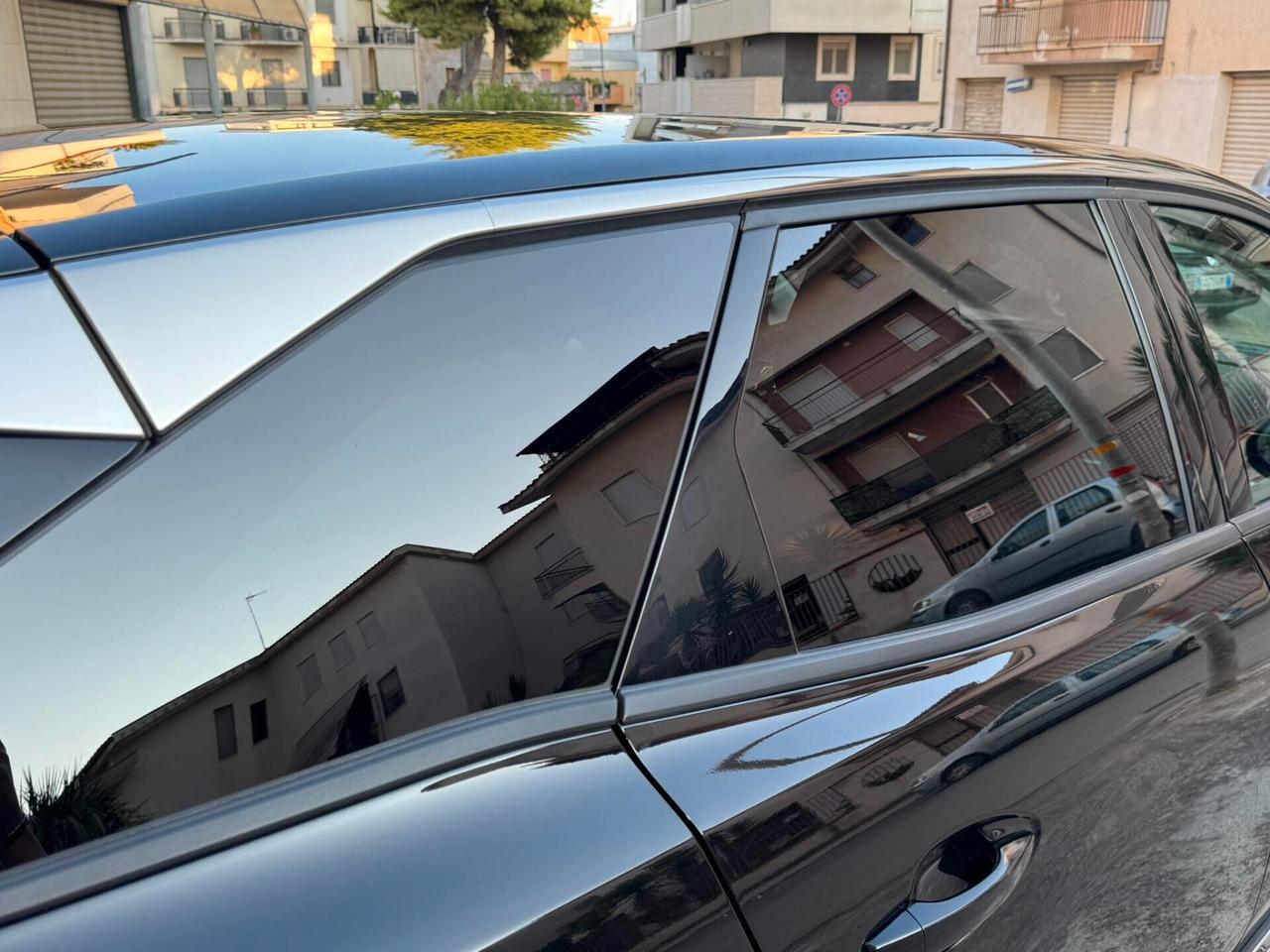 PEUGEOT 3008 HDI 130 S&S EAT8 ALLURE NAVI+RETROCAMERA