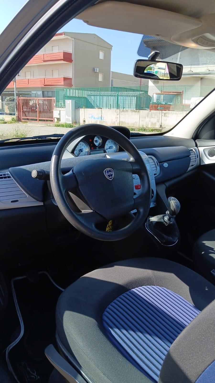 Lancia Ypsilon 1.2 Argento