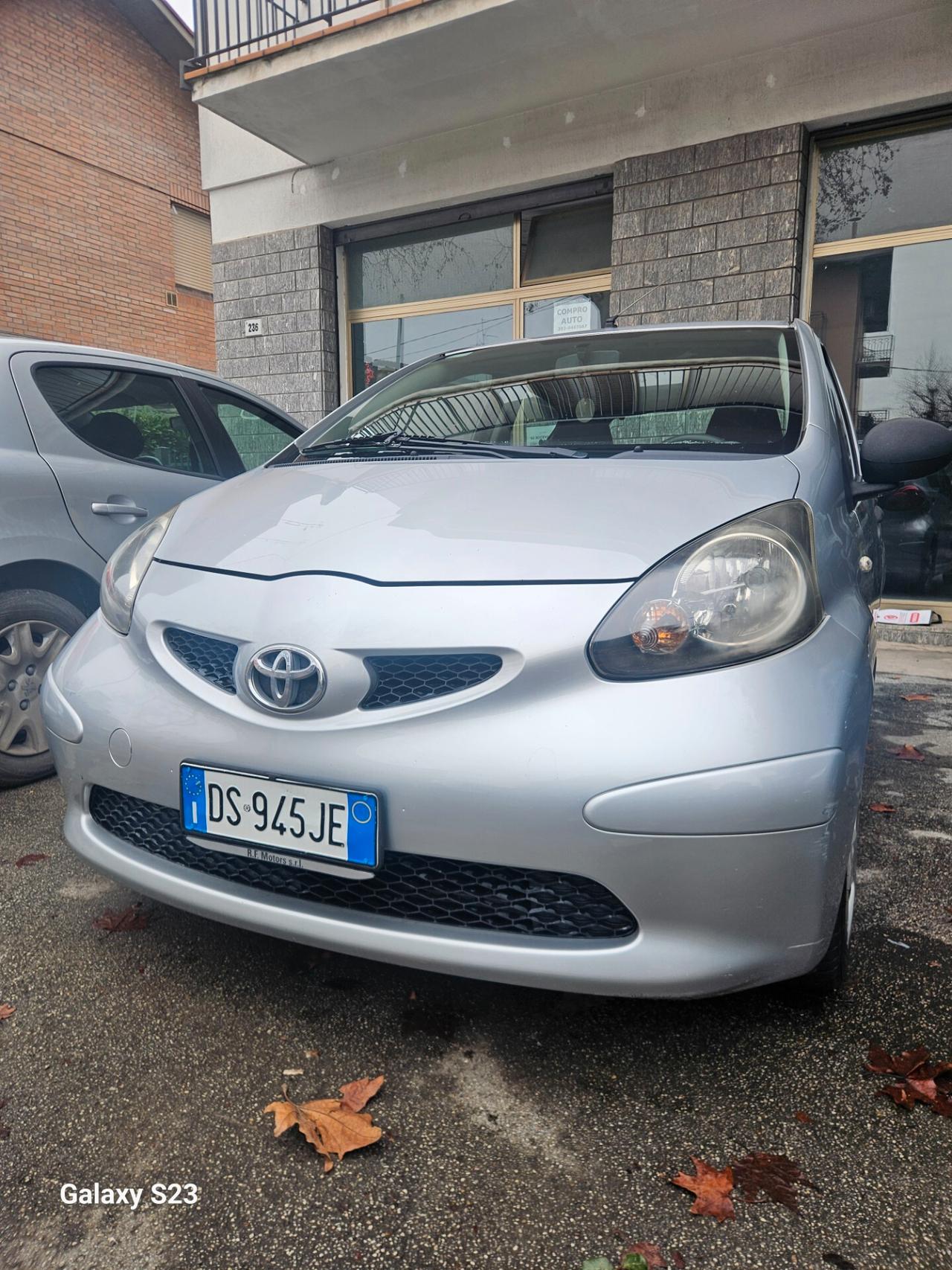 Toyota Aygo 1.0 12V VVT-i 5 porte Sol