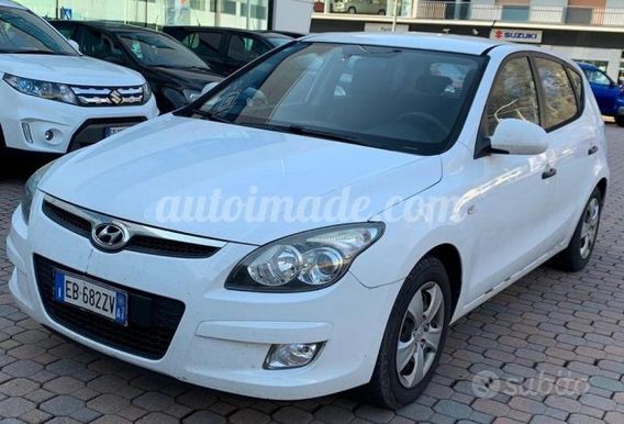 HYUNDAI i30 diesel
