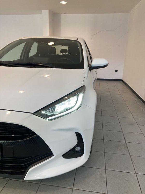 Toyota Yaris Hybrid Trend MY22