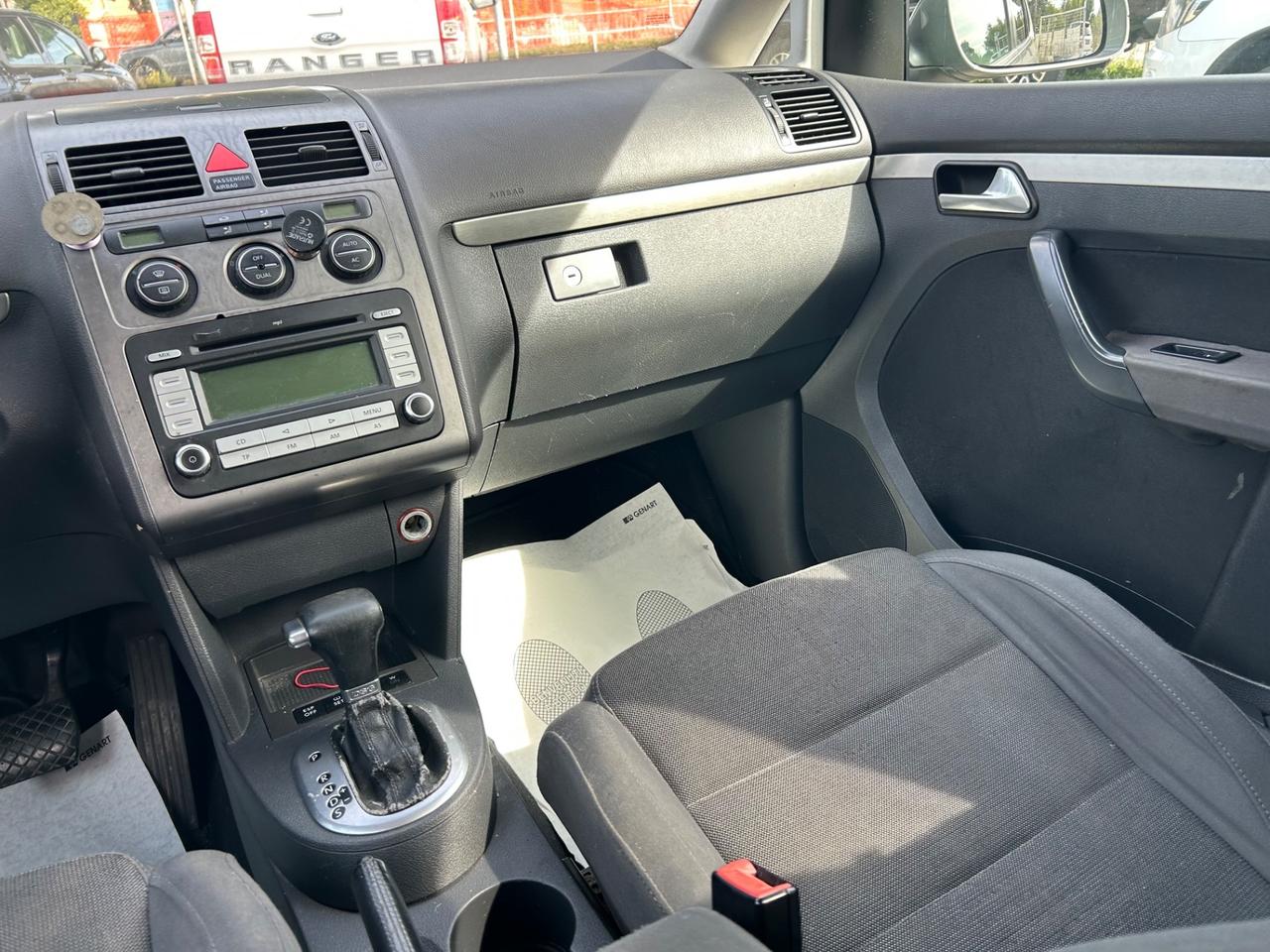 Volkswagen Touran 2.0 TDI 170CV DPF DSG *7 POSTI*