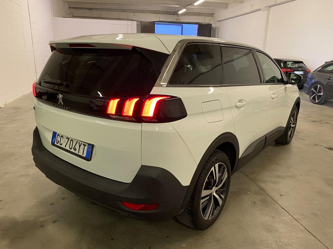 Peugeot 5008 1.5 130 CV EAT8 7 Posti Garantita