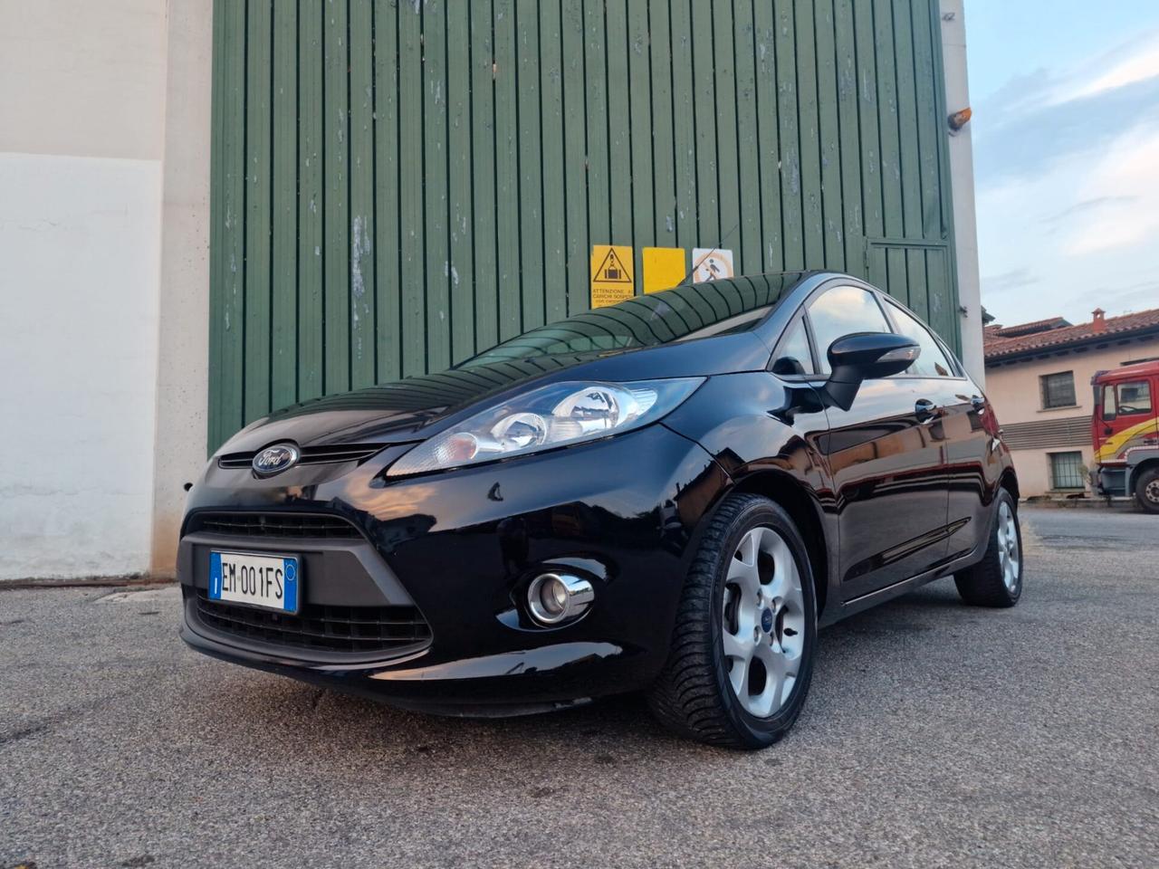 Ford Fiesta 1.4 5 porte Bz.- GPL