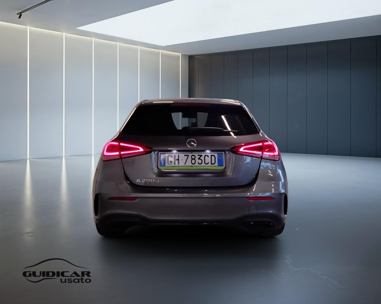 Mercedes-Benz Classe A - W177 2018 - A 200 d Premium Night edition auto