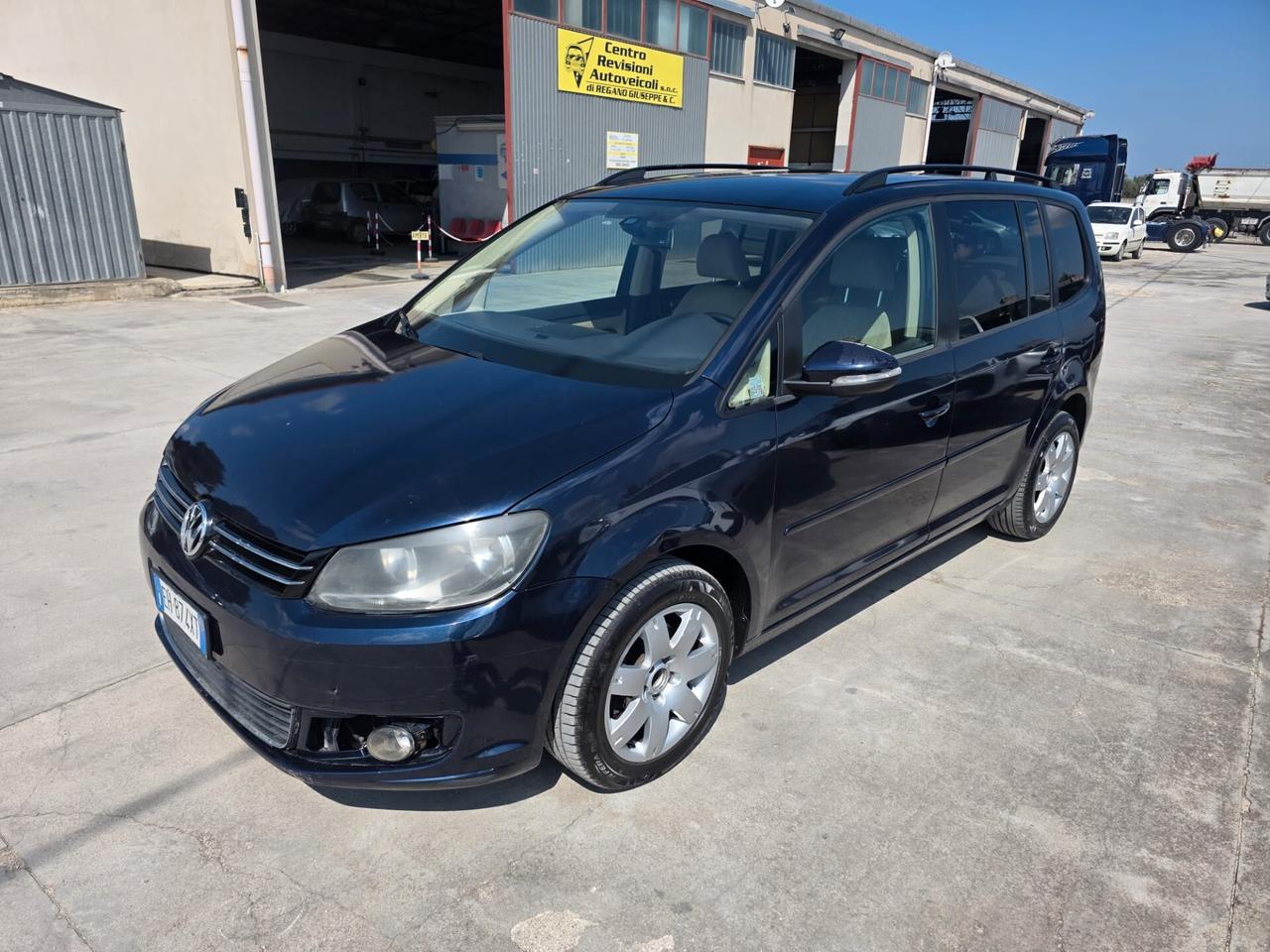 Volkswagen Touran 1.6 TDI HIGHLINE - 2011 7 POSTI