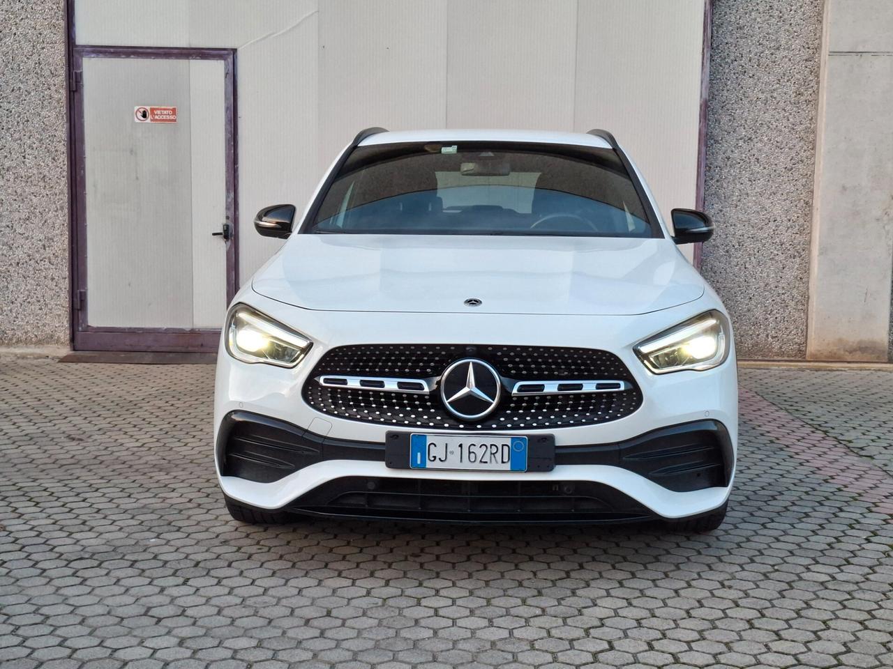 Mercedes GLA 180d Premium *TAGLIANDI MERCEDES*