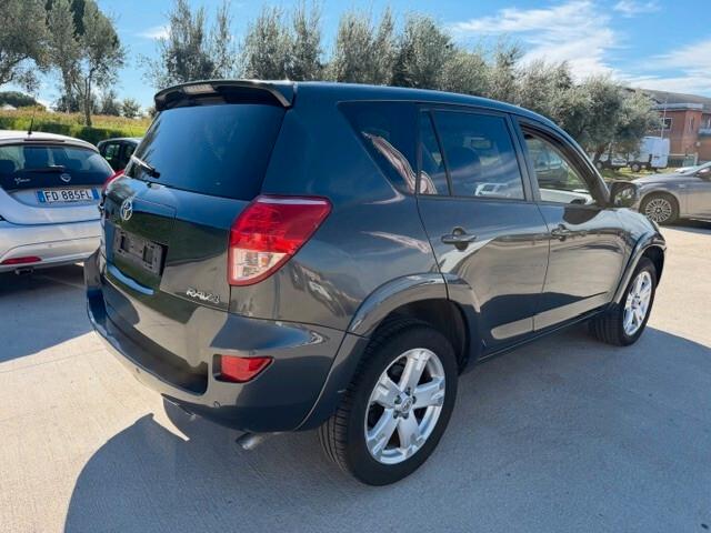 Toyota RAV 4 RAV4 2.2 D-4D 177 CV Luxury