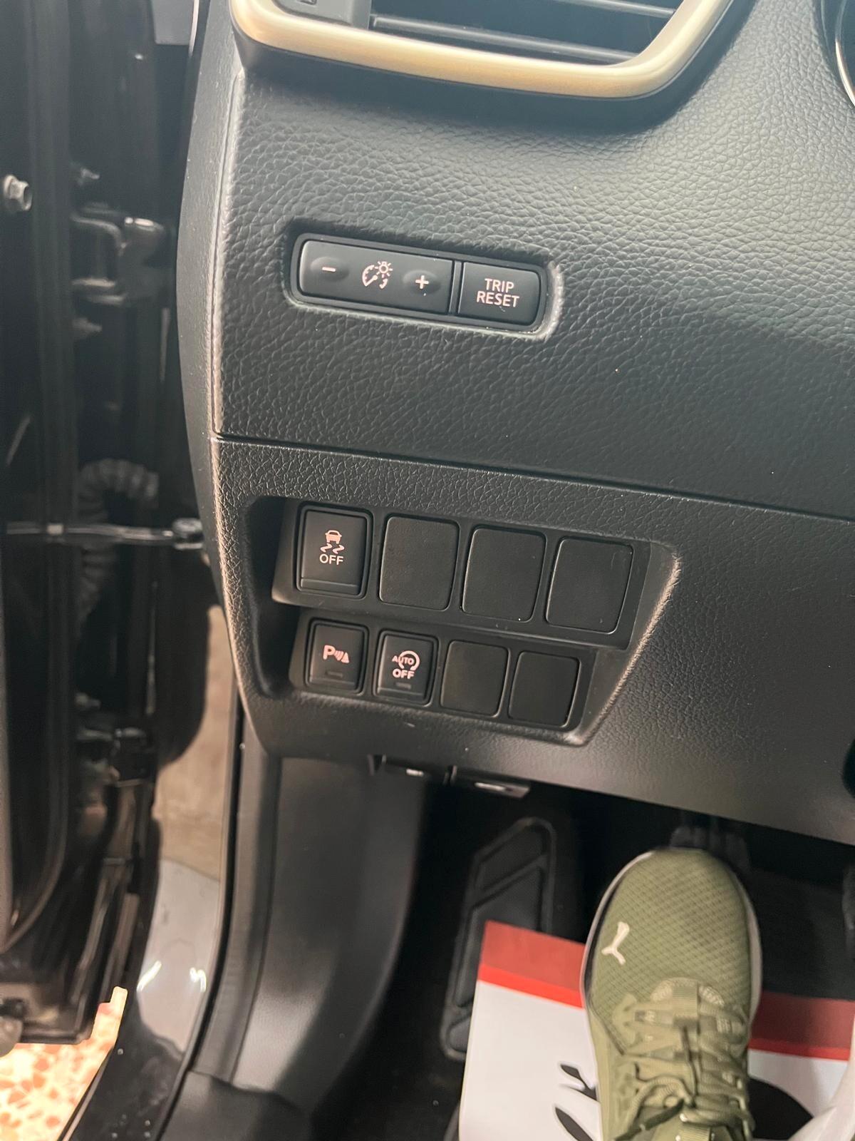 Nissan Qashqai 1.6 dCi DPF 360