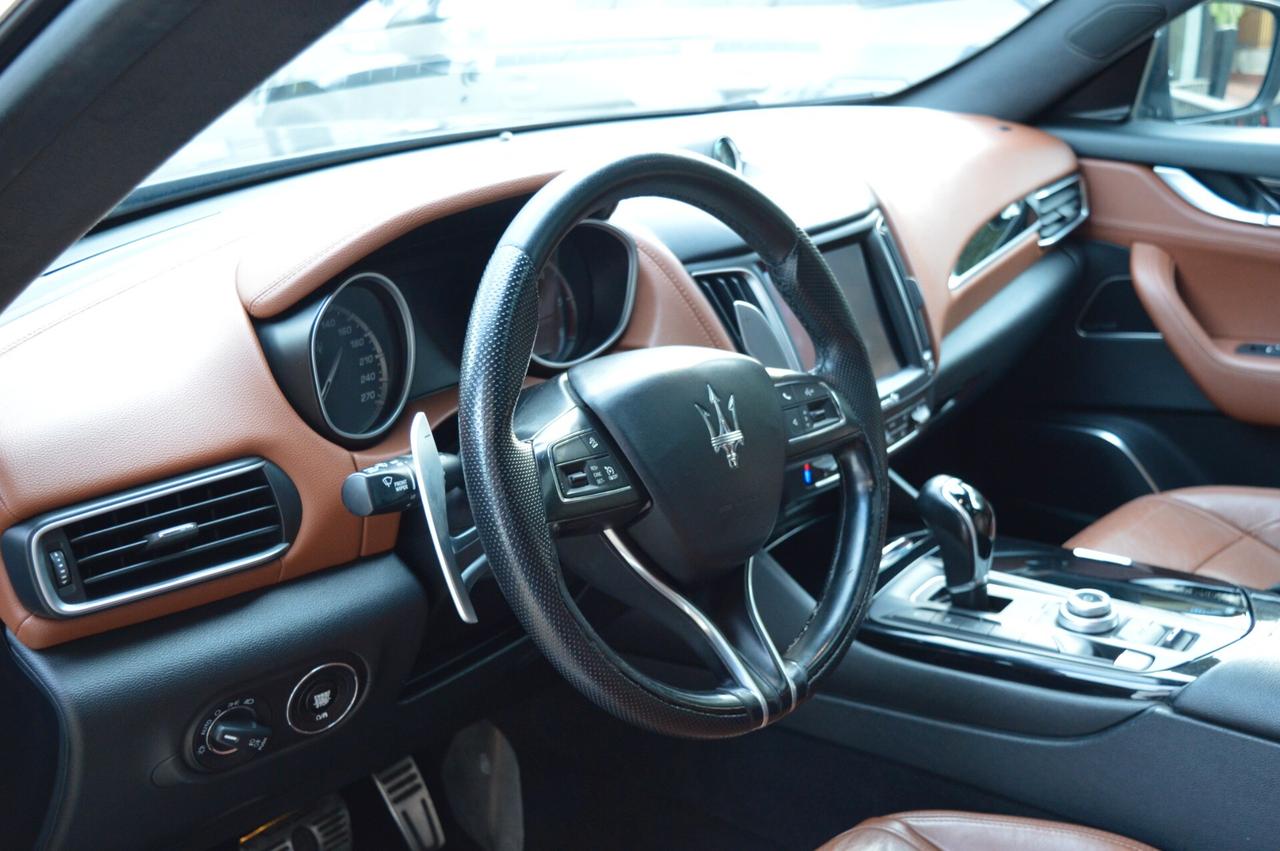 Maserati Levante V6 Diesel 275 CV AWD Granlusso