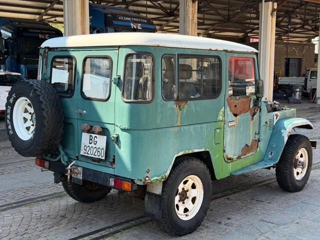TOYOTA Land Cruiser BJ40