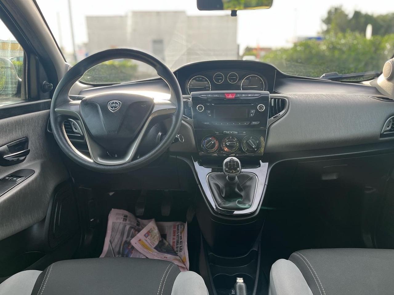 Lancia Ypsilon 1.3 MJT 16V 95 CV 5 porte S&S Silver