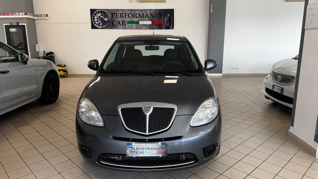 Lancia Ypsilon 1.4 Oro Ecochic GPL