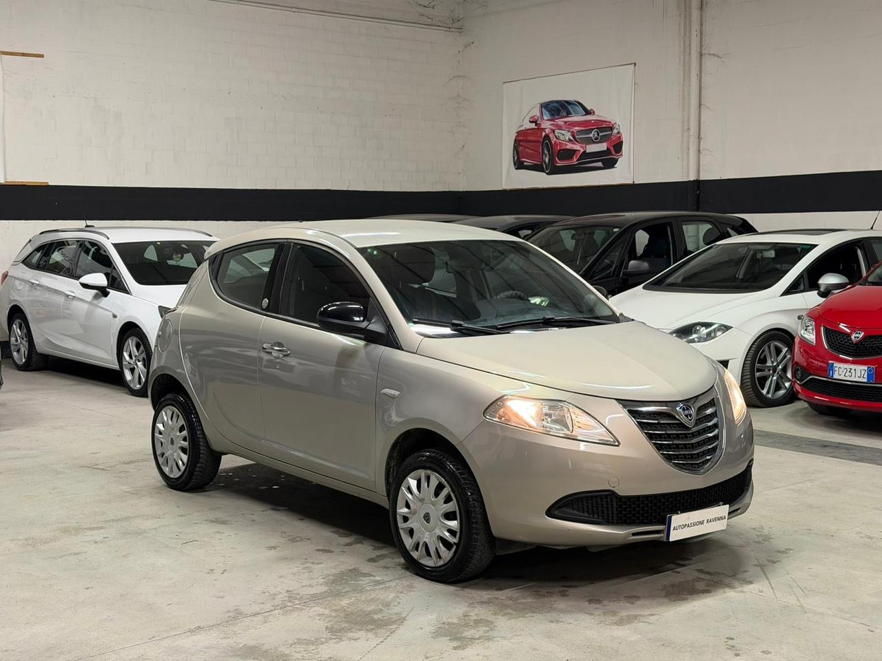 Lancia Ypsilon 0.9 TwinAir 85 CV 5 porte Metano Ecochic Gold