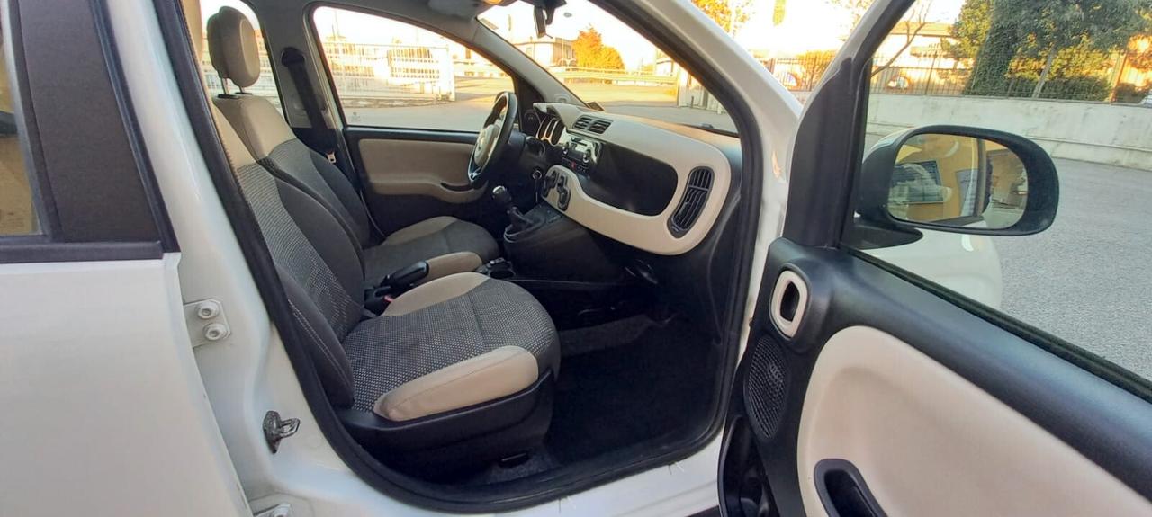 Fiat Panda cc. 1.300 MJT Turbodiesel 4X4 Trazione Integrale 5 Porte 5 Posti Euro 6B Utilizzabile anche per i Neopatentati.