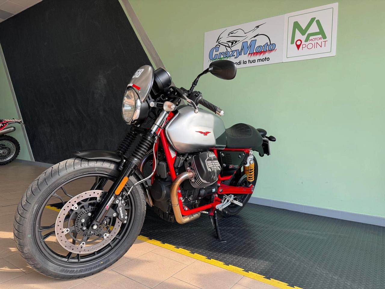 Moto Guzzi V7 III RACER Serie numerata n° 189