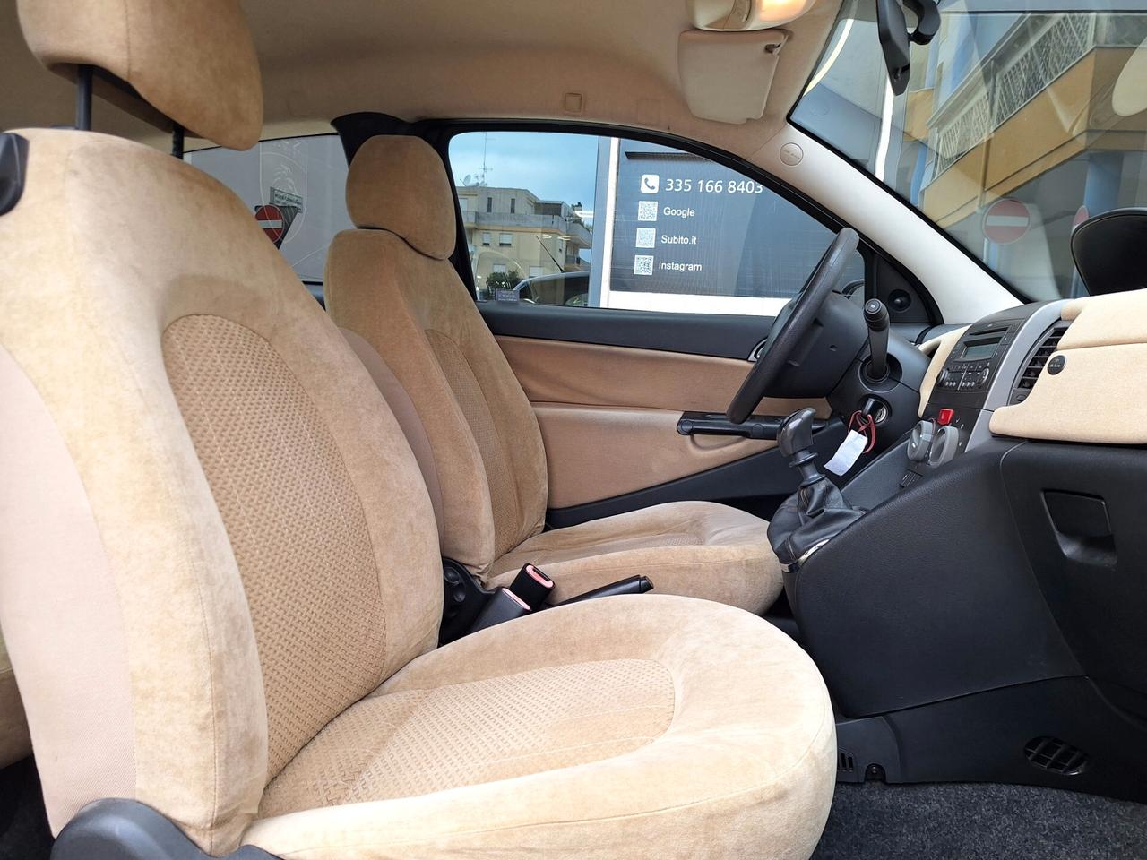 Lancia Ypsilon 1.2 16V Oro