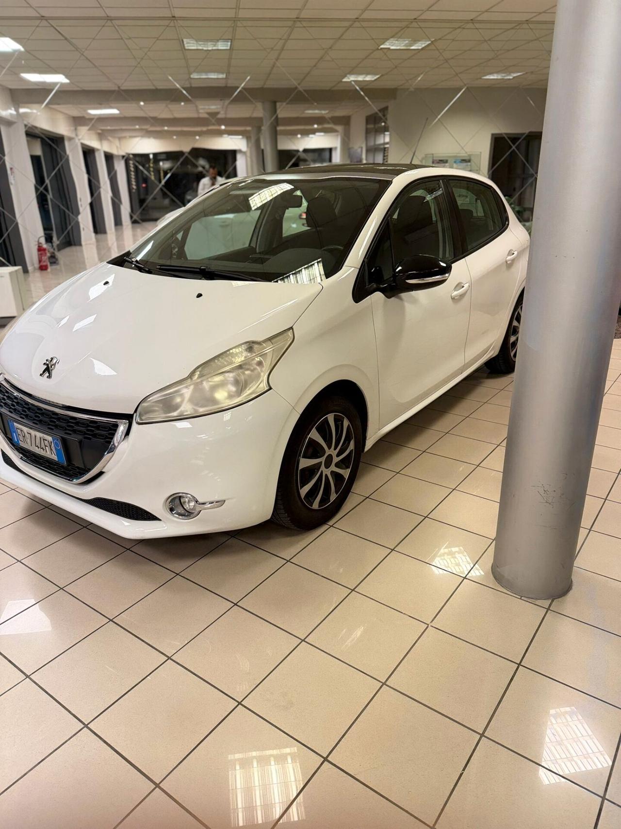 Peugeot 208 1.2 VTi 82 CV 5 porte Allure