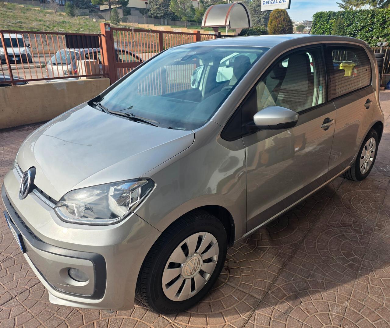 Volkswagen up! 1.0 5p. eco high BlueMotion Technology