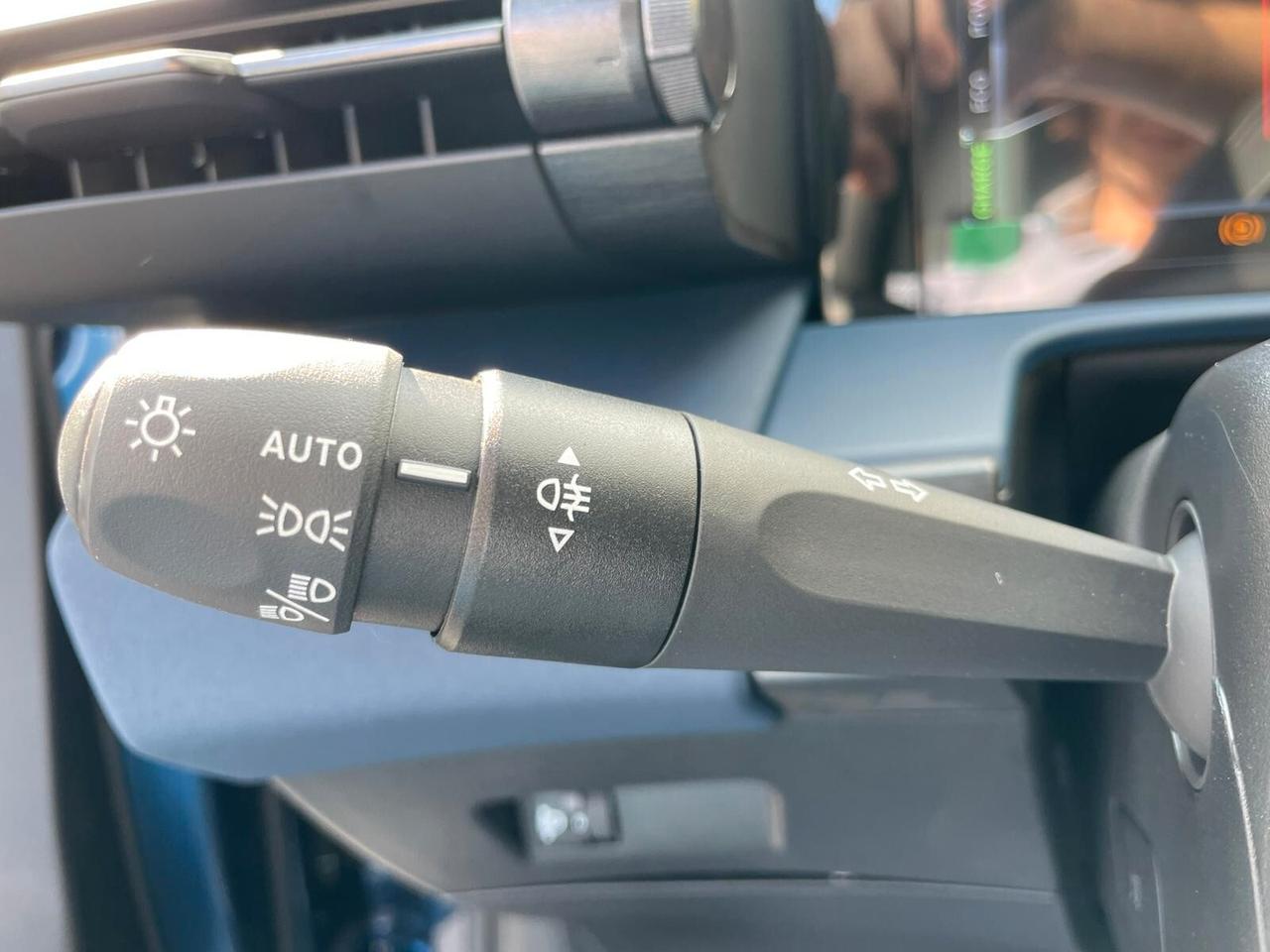 Lancia Ypsilon Hybrid e-DCT Edizione Cassina