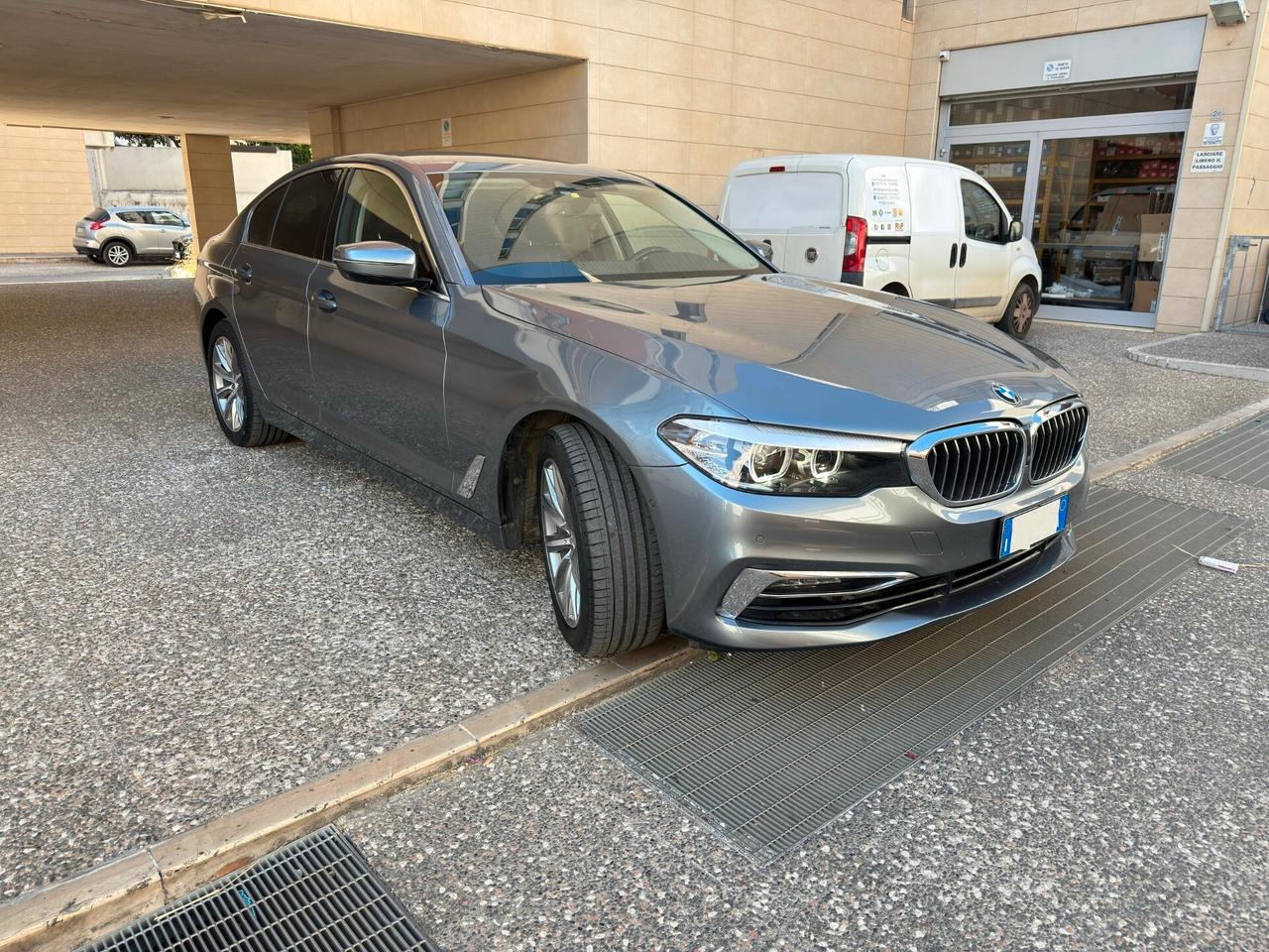 Bmw 520d 48V xDrive Luxury MHEV 190 cv