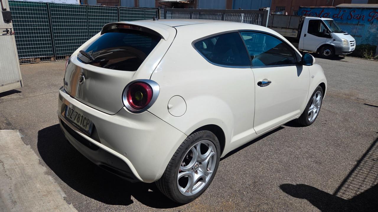 Alfa Romeo MiTo 1.4 105 CV M.air Distinctive Premium Pack