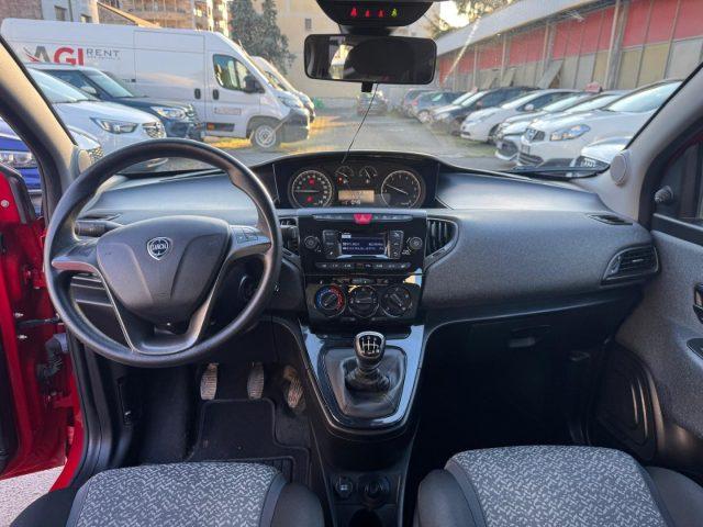 LANCIA Ypsilon 1.0 FireFly 5 porte S&S Hybrid Ecochic Silver