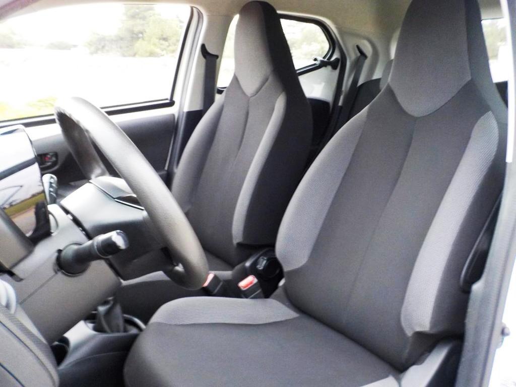 Toyota Aygo Connect 1.0 VVT-i 72 CV 5 porte x-play