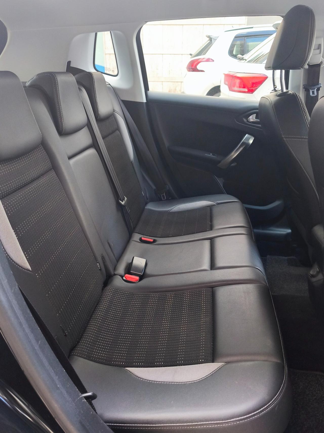 Peugeot 2008 1.6 e-HDi 92CV Stop&Start Allure