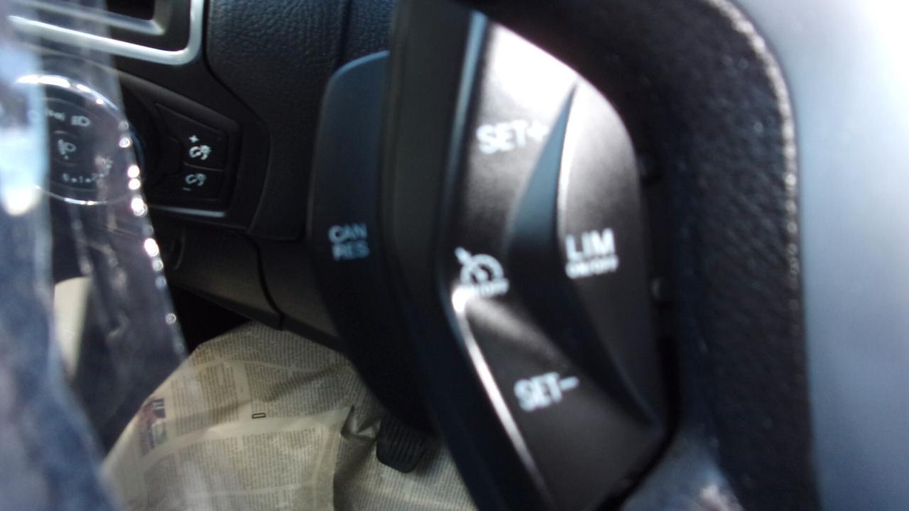 Ford Focus 1.6 120 CV GPL SW Titanium