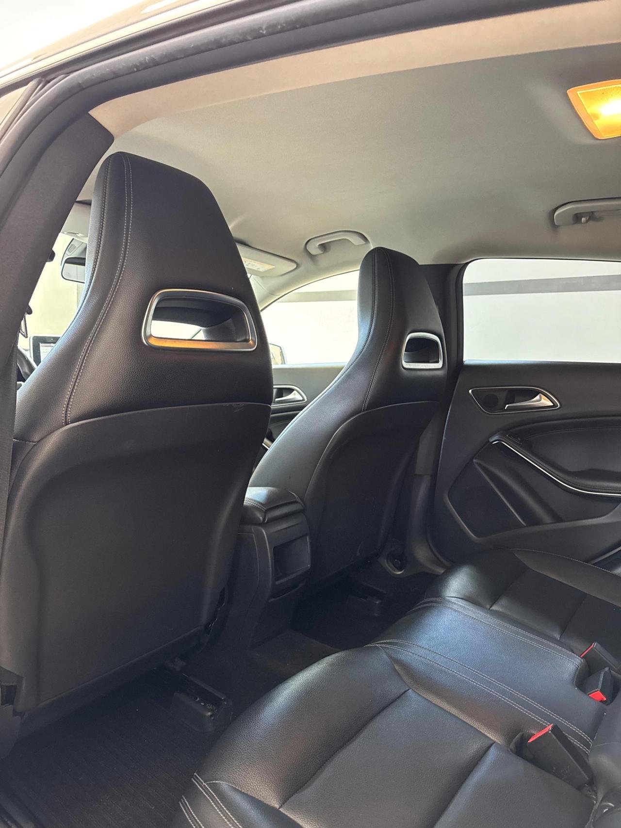 Mercedes-benz CLA 200 d Premium