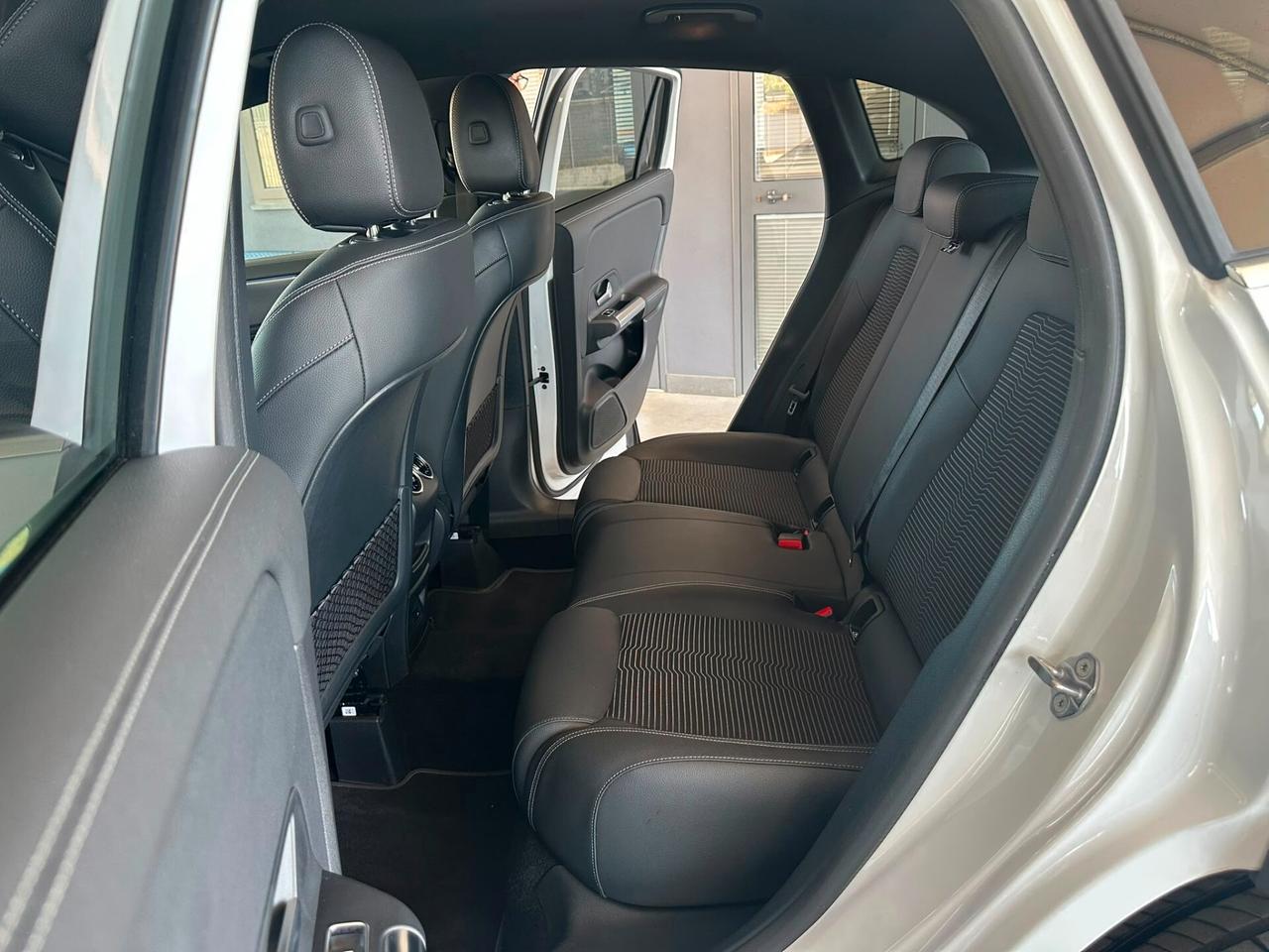 MERCEDES GLA 200 MERCEDES BENZ. 4MATIC SPORT PLUS