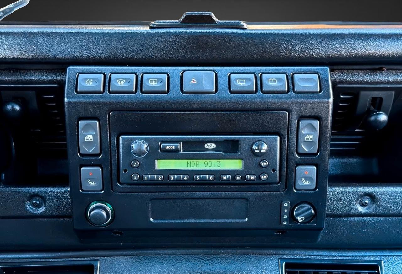 Land Rover Defender 110 E Station Wagon 10 POSTI! ARIA