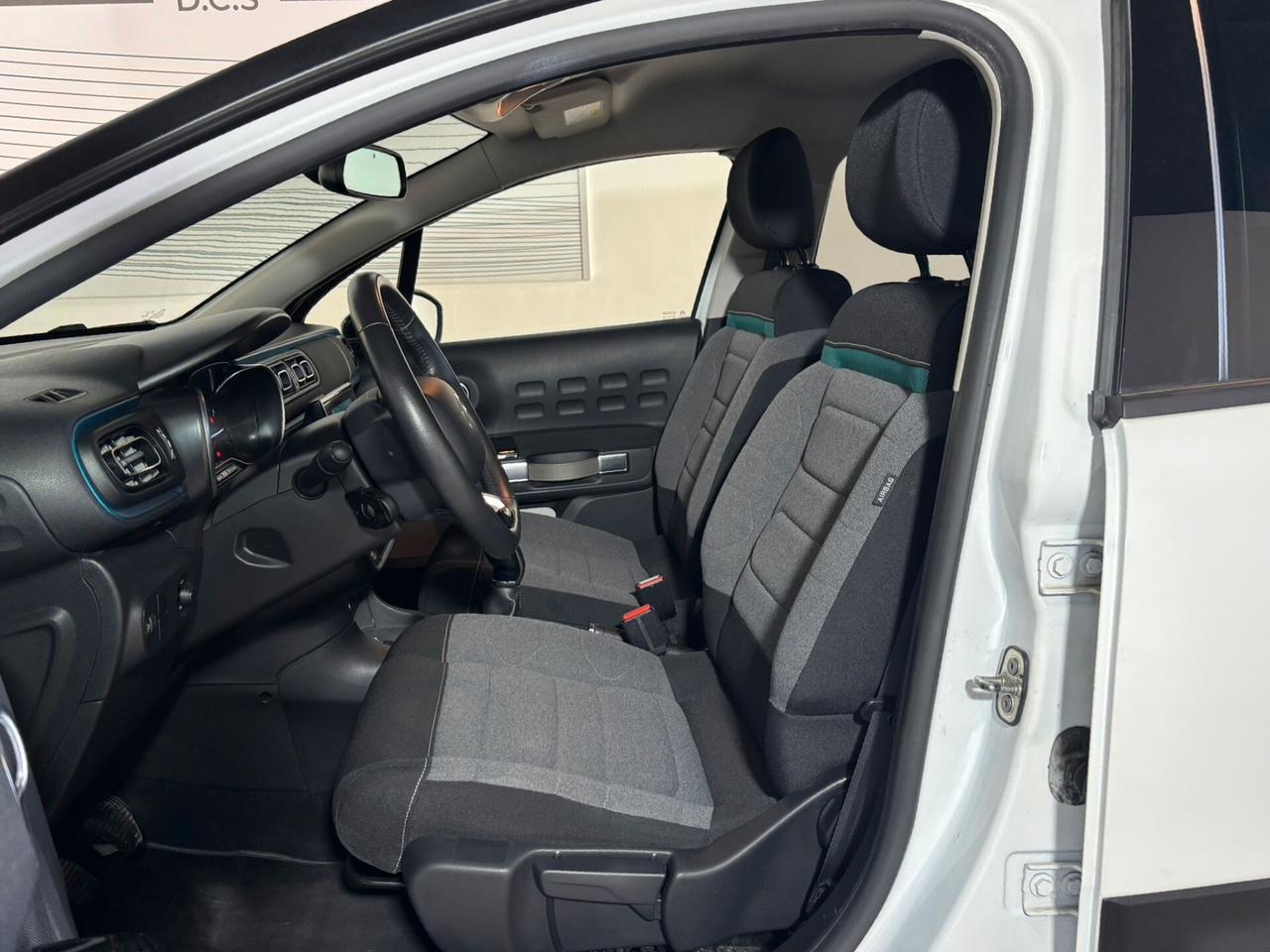 Citroen C3 1.2 Benzina 83 cv -Shine Pack Navigatore e Telecamera