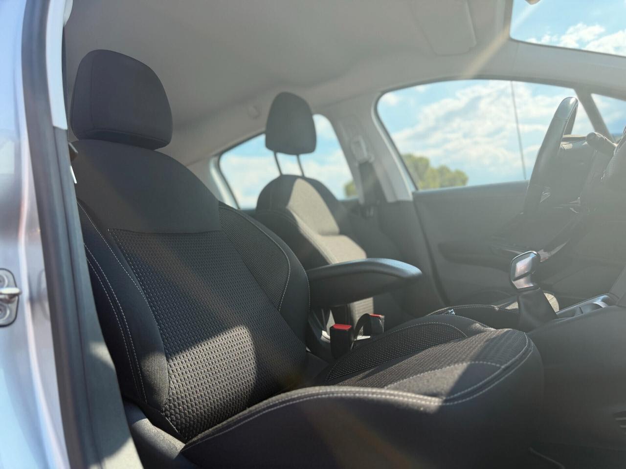 Peugeot 208 1.6 BlueHDi 100cv 5 porte Allure