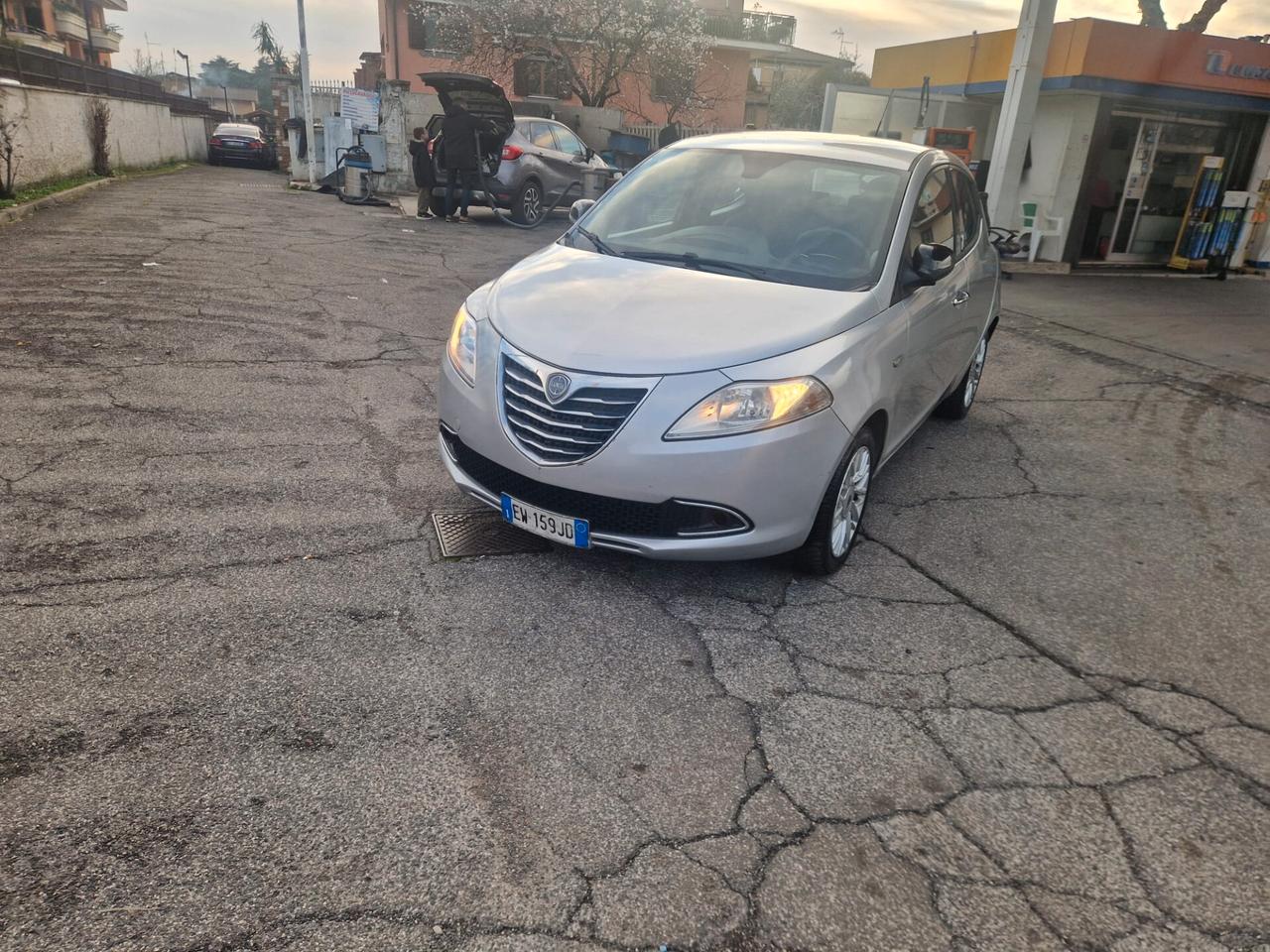 Lancia Ypsilon 1.2 69 CV 5 porte GPL Ecochic Silver