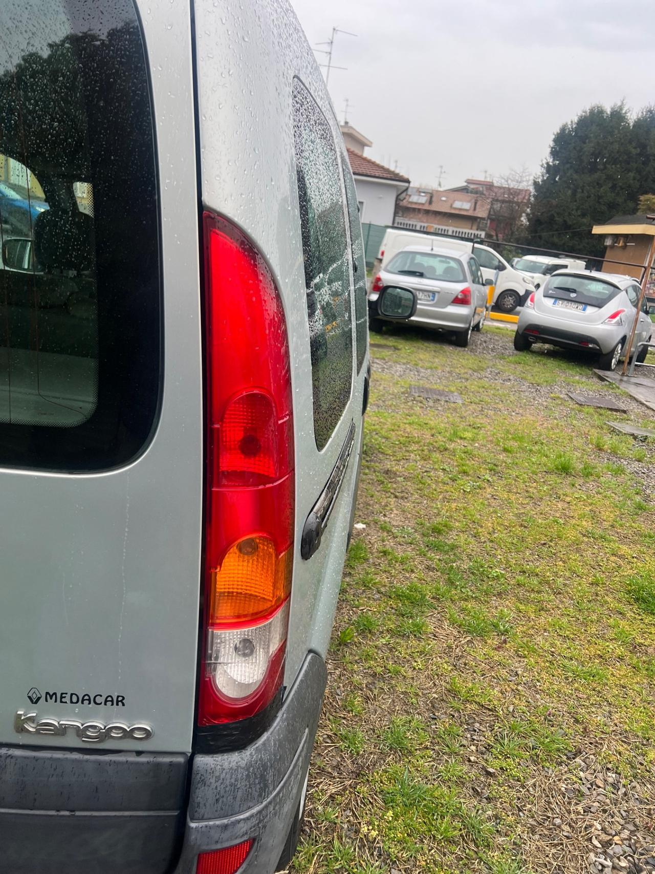 Renault Kangoo 1.2 16V 4p. Authentique