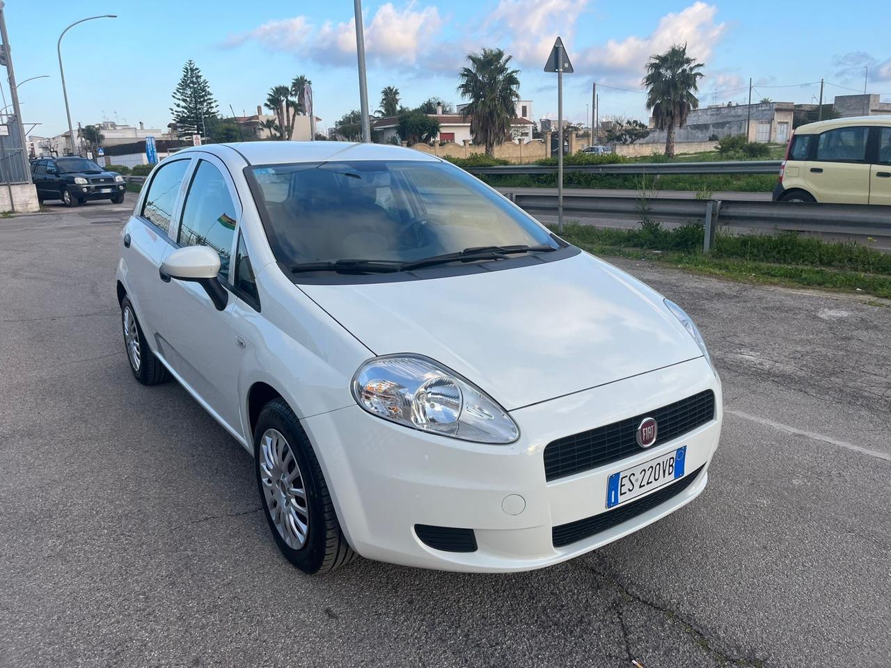 Fiat Grande Punto 1.4 5 porte EasyPower Unipro 2013
