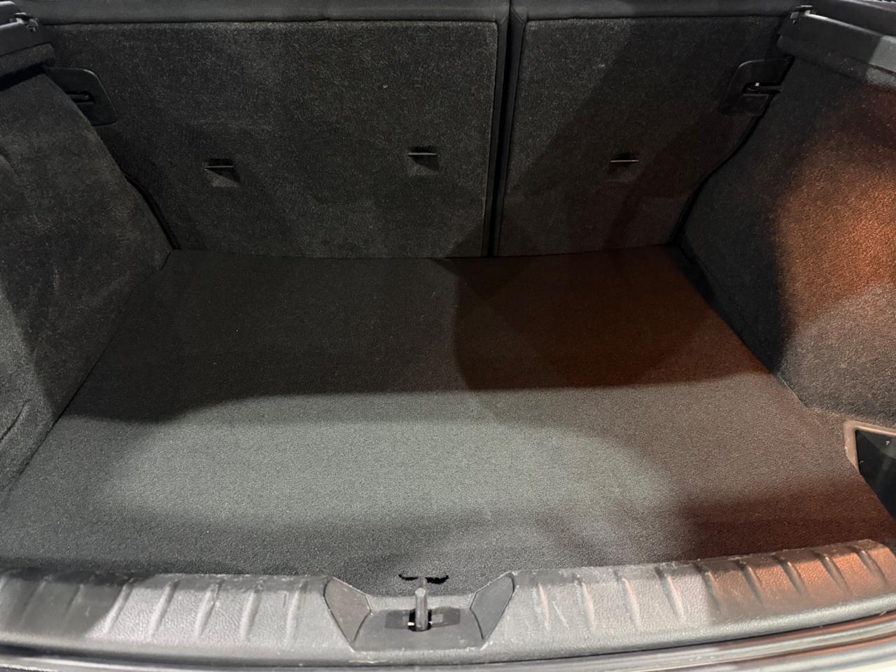 Bmw 116 116d 5p. Urban