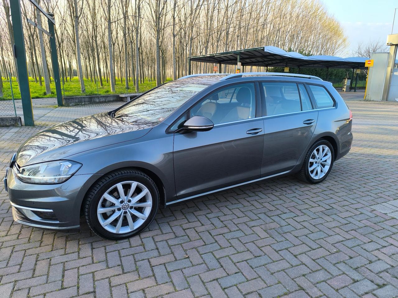 Volkswagen Golf Variant 2.0 TDI Executive BlueMotion Technology