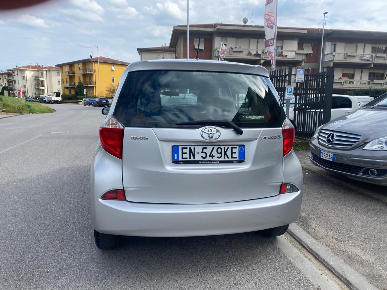 Toyota Verso-S 1.3 MT Active