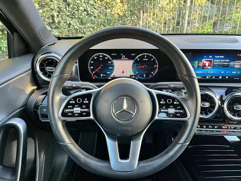 Mercedes-Benz Classe A 180d SPORT G-TRONIC-PELLE TOTALE